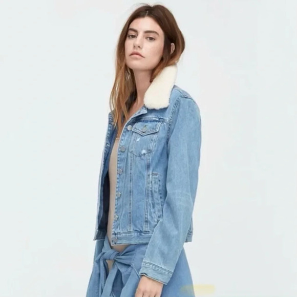 UGG Jackets & Blazers - UGG Jeans Jacket Size Small Cotton Removable Shearling Lamb Fur Collar Preppy